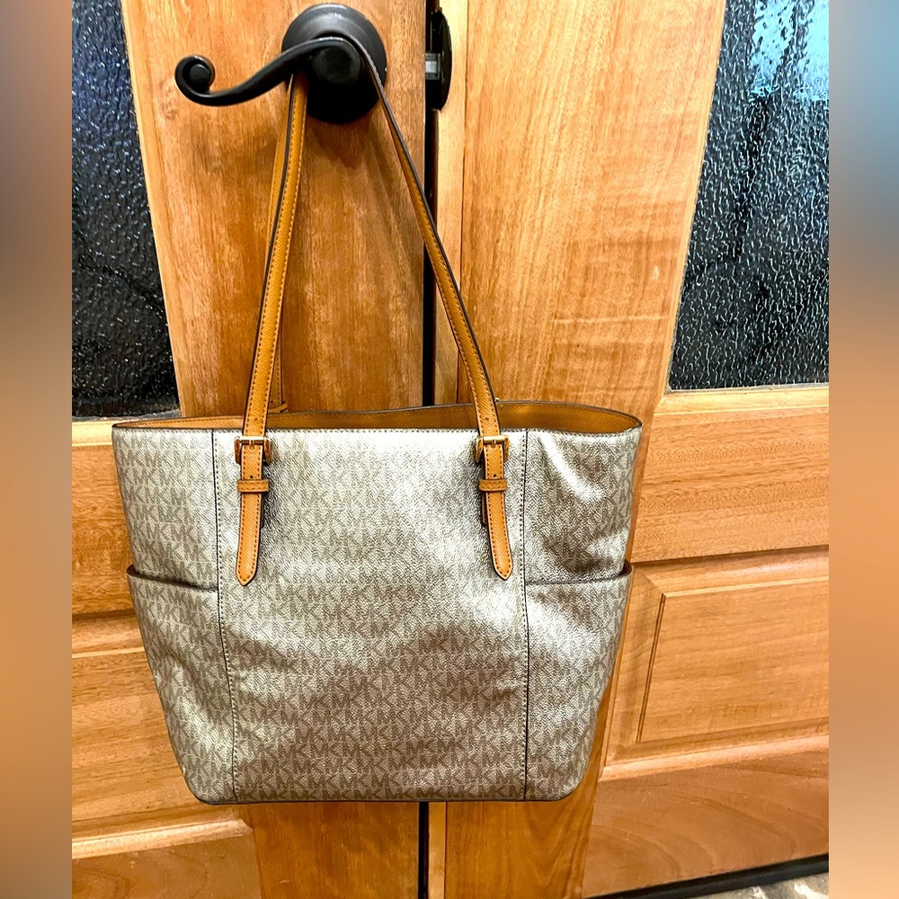 Authentic Michael Kors purse and wallet bundle - Picture 2 of 15